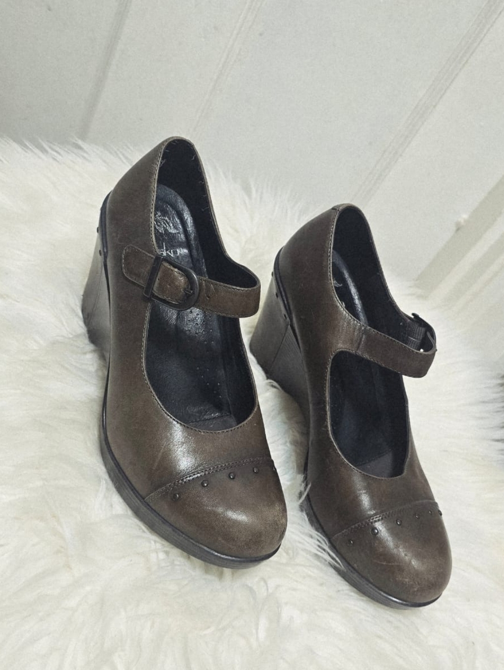 Dansko Fanny Wedge Maryjane Gray Leather Studded Shoes Woman’s Size 8.5